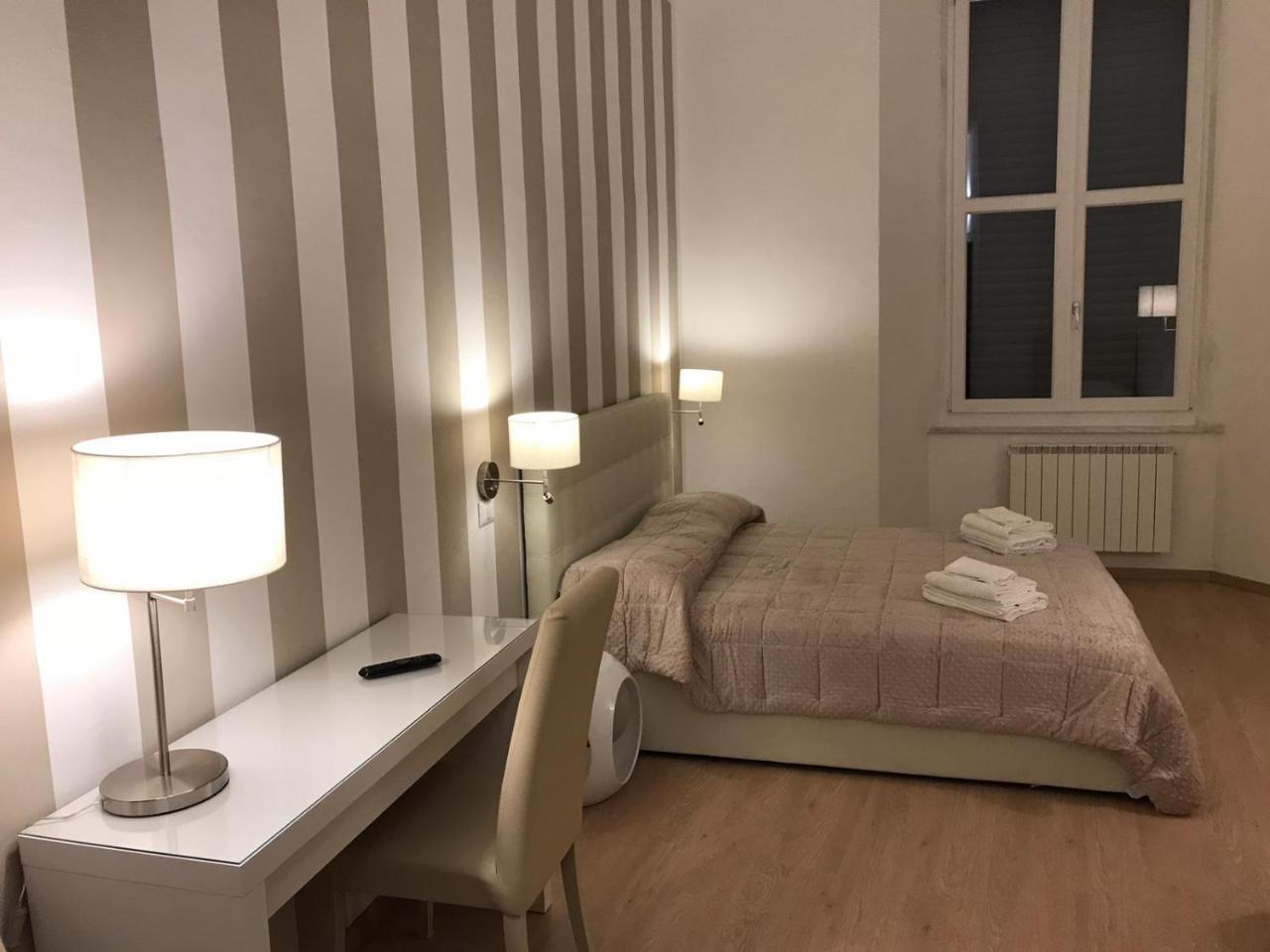 Sallustio Rooms - Rooms Only Siena Luaran gambar