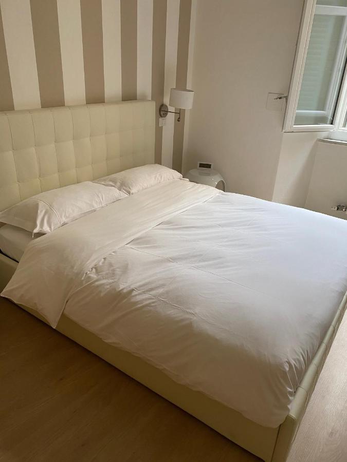 Sallustio Rooms - Rooms Only Siena Luaran gambar