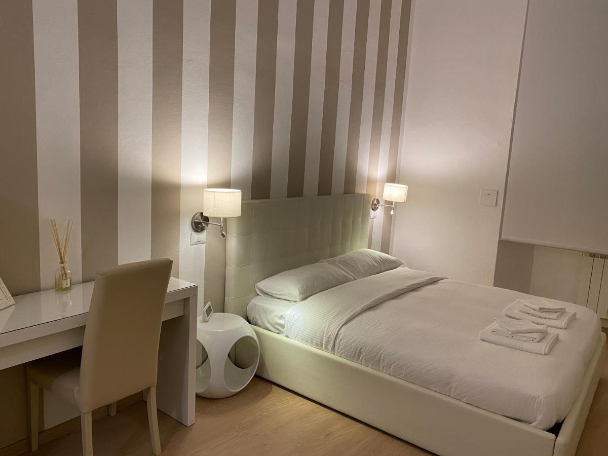 Sallustio Rooms - Rooms Only Siena Luaran gambar